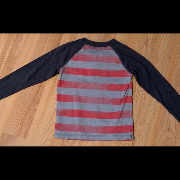 Cat & Jack red blue and gray long sleeve T-shirt. - Picture 4 of 4